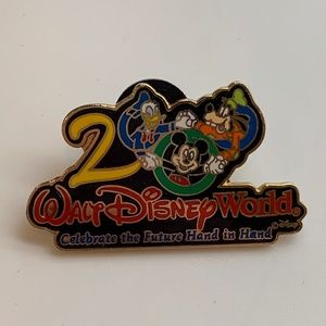 Vintage 2000 Disney Parks WDW Celebrate the Future Hand in Hand Character Pin
